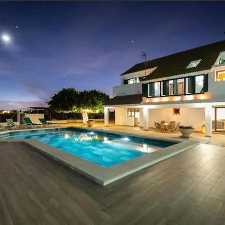 Villa Luna *